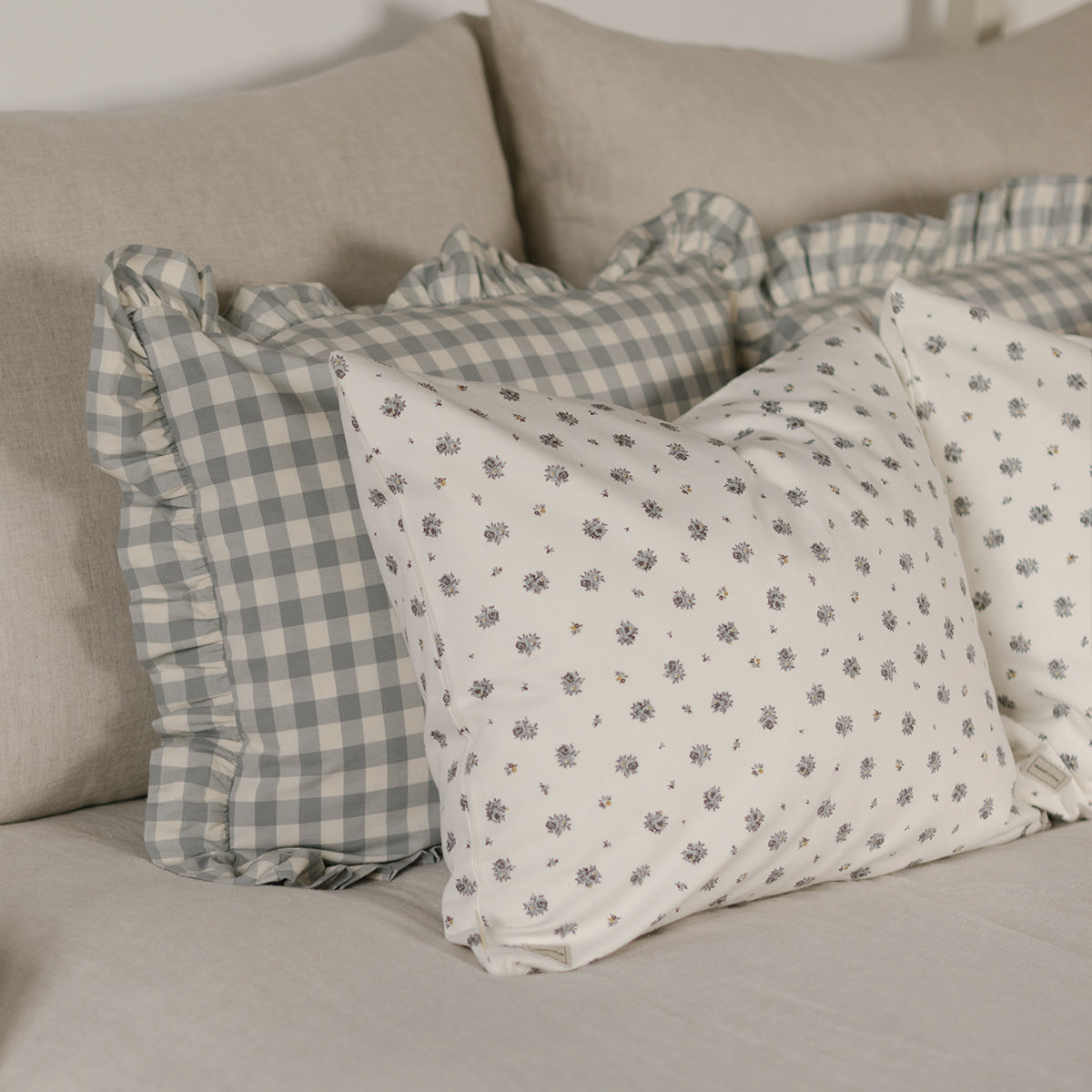 Cojín Ruffle Vichy Coton Blue Grey - Minicoton
