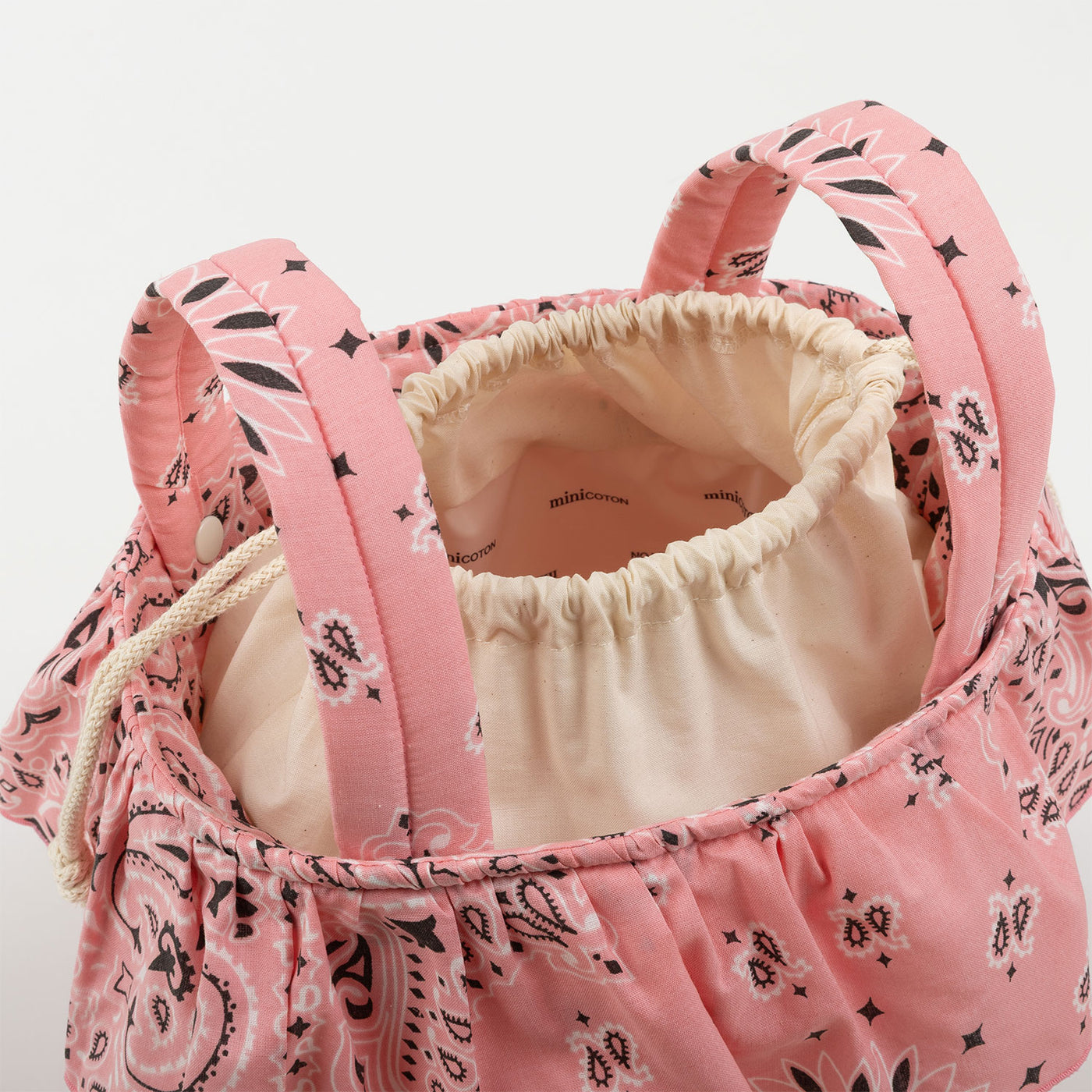 Basket - Strawberry / Pale Pink